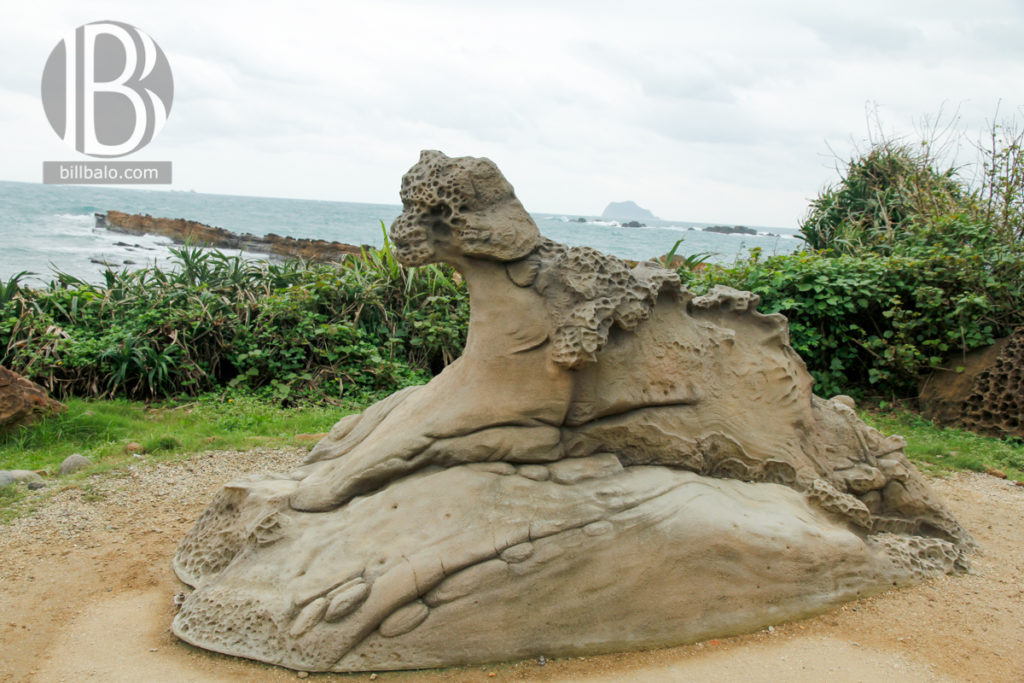 Thả tim ở công viên địa chất Dã Liễu (Yehliu) khi du lịch Đài Bắc